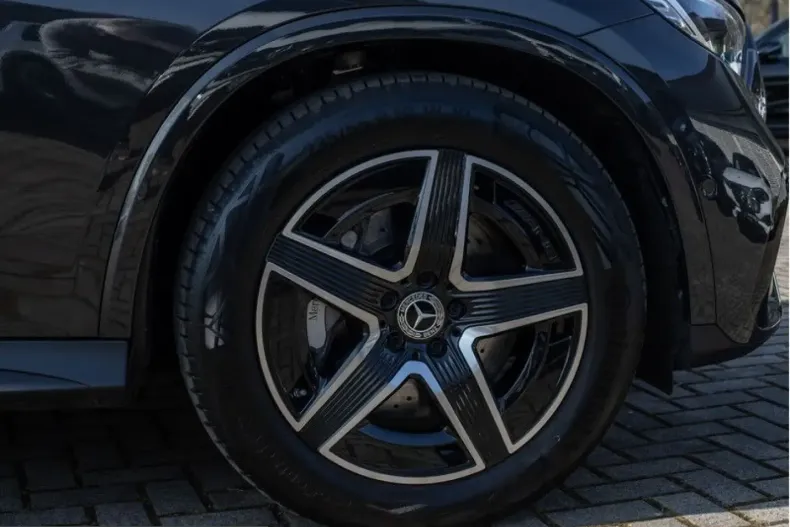 Mercedes-Benz GLC 300 (Clasa GLC) din 2025 cu 14.987 km - oferta MER204465 - foto 9