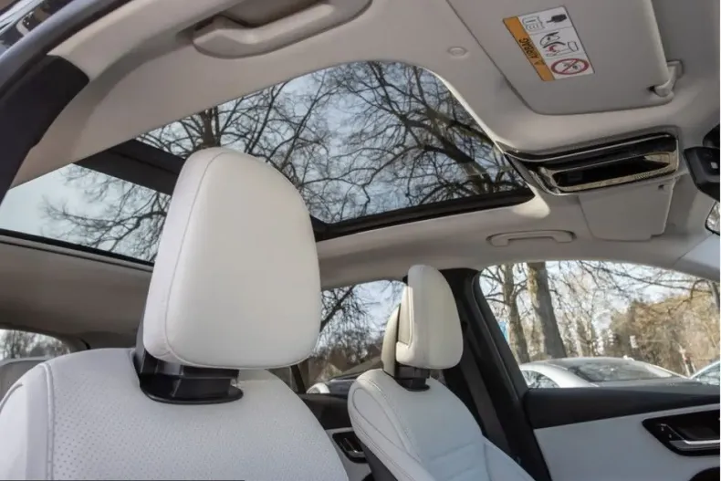 Mercedes-Benz GLC 300 (Clasa GLC) din 2025 cu 14.987 km - oferta MER204465 - foto 12