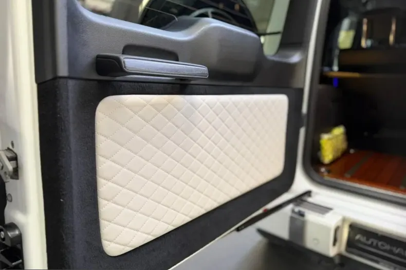 Mercedes-Benz G 500 (Clasa G) din 2024 cu 33.400 km - oferta MER204466 - foto 19