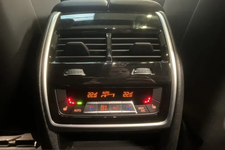 BMW X6 M (Seria X) din 2025 cu 33.167 km - oferta BMW204469 - foto 11