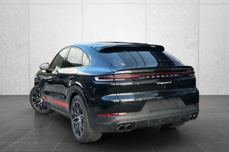 Porsche Cayenne din 2024 cu 16.100 km - oferta POR204485 - foto 3