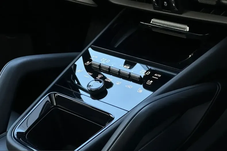 Porsche Cayenne din 2024 cu 16.100 km - oferta POR204485 - foto 10