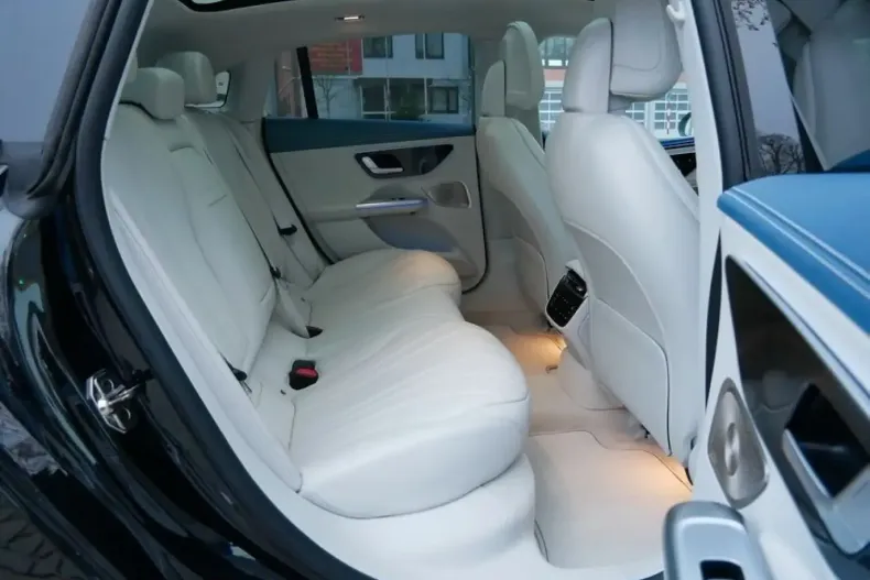 Mercedes-Benz EQE din 2023 cu 31.484 km - oferta MER204489 - foto 11