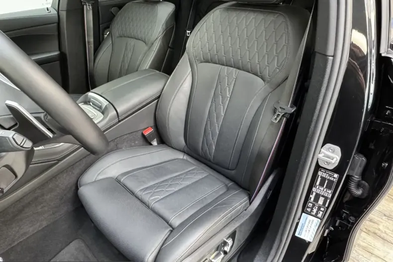 BMW X6 (Seria X) din 2024 cu 10.450 km - oferta BMW204491 - foto 13