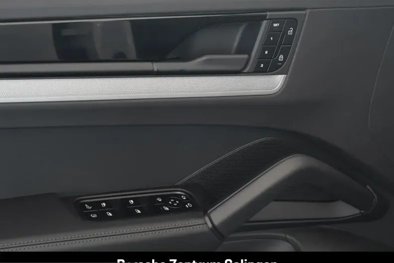 Porsche Cayenne din 2024 cu 18.525 km - oferta POR204507 - foto 13