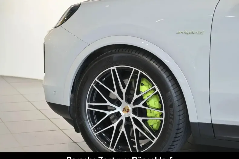 Porsche Cayenne din 2024 cu 14.766 km - oferta POR204509 - foto 8