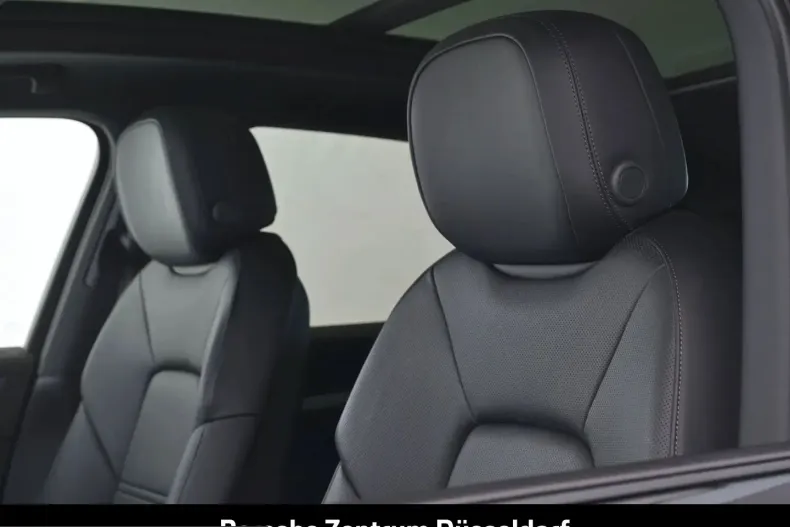 Porsche Cayenne din 2024 cu 14.766 km - oferta POR204509 - foto 9