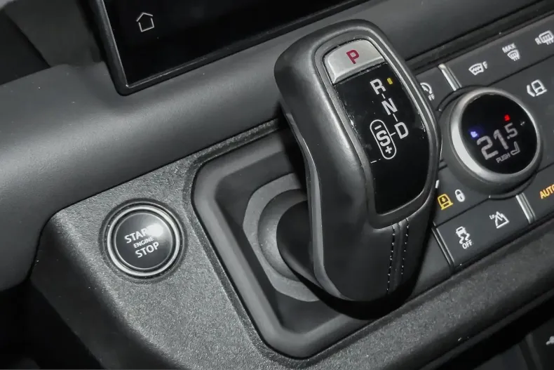 Land Rover Defender din 2023 cu 46.972 km - oferta LAN204512 - foto 16