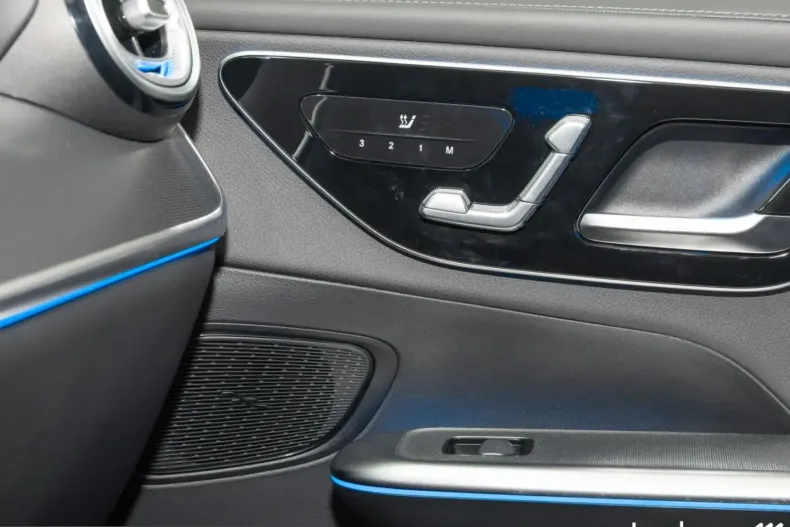 Mercedes-Benz GLC 200 (Clasa GLC) din 2023 cu 15.129 km - oferta MER204535 - foto 12