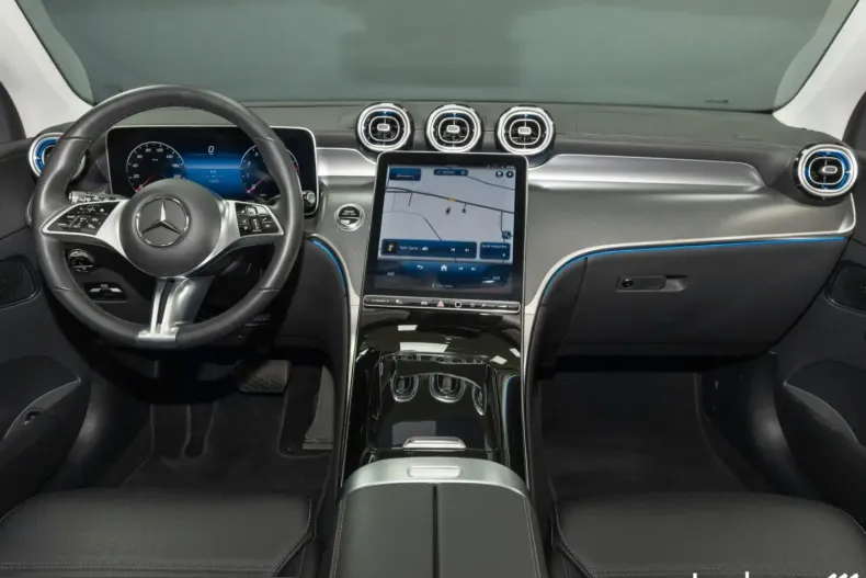 Mercedes-Benz GLC 200 (Clasa GLC) din 2023 cu 15.129 km - oferta MER204535 - foto 18