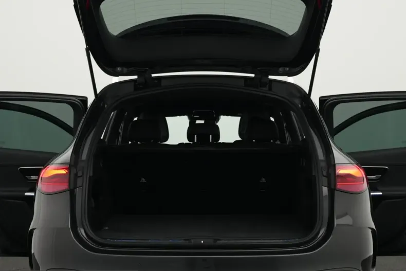 Mercedes-Benz GLC 300 (Clasa GLC) din 2025 cu 8.214 km - oferta MER204537 - foto 17