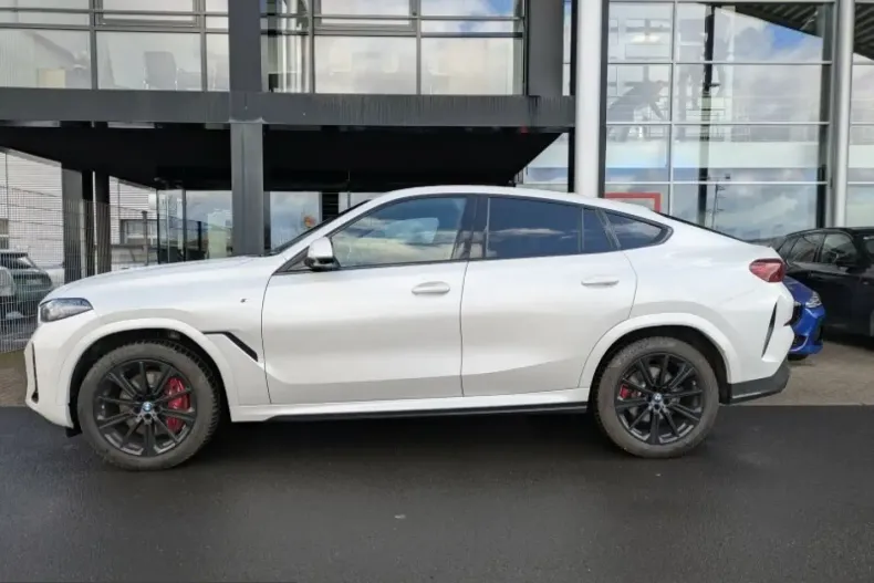 BMW X6 (Seria X) din 2024 cu 38.574 km - oferta BMW204548 - foto 2