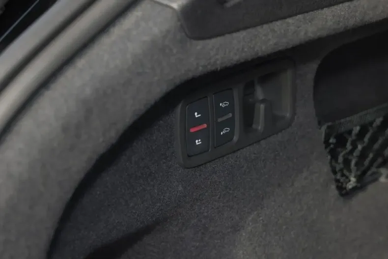 Audi Q8 din 2023 cu 96.800 km - oferta AUD204549 - foto 6