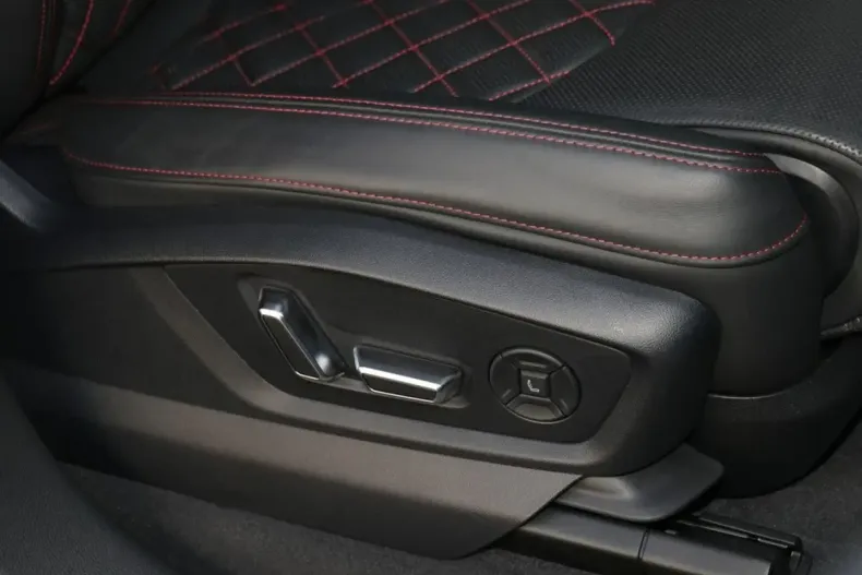 Audi Q8 din 2023 cu 96.800 km - oferta AUD204549 - foto 14