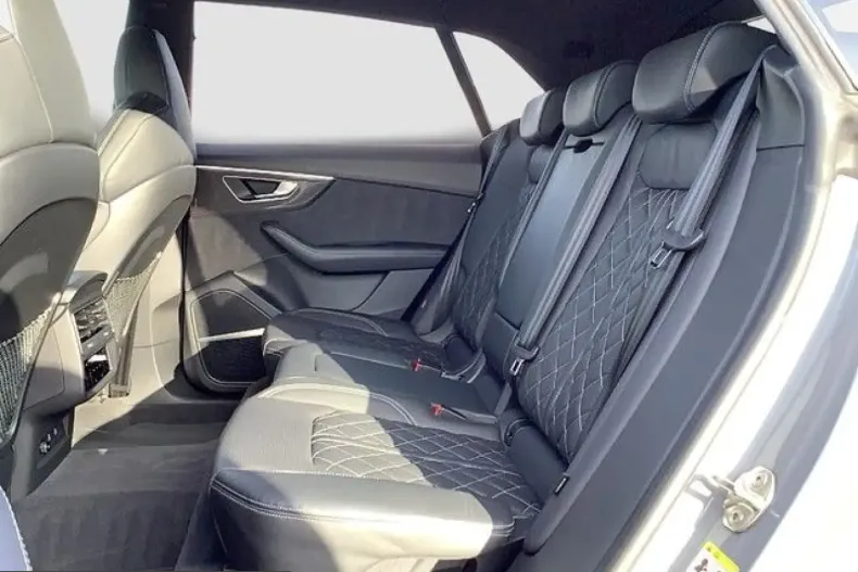 Audi Q8 din 2022 cu 59.214 km - oferta AUD204552 - foto 9