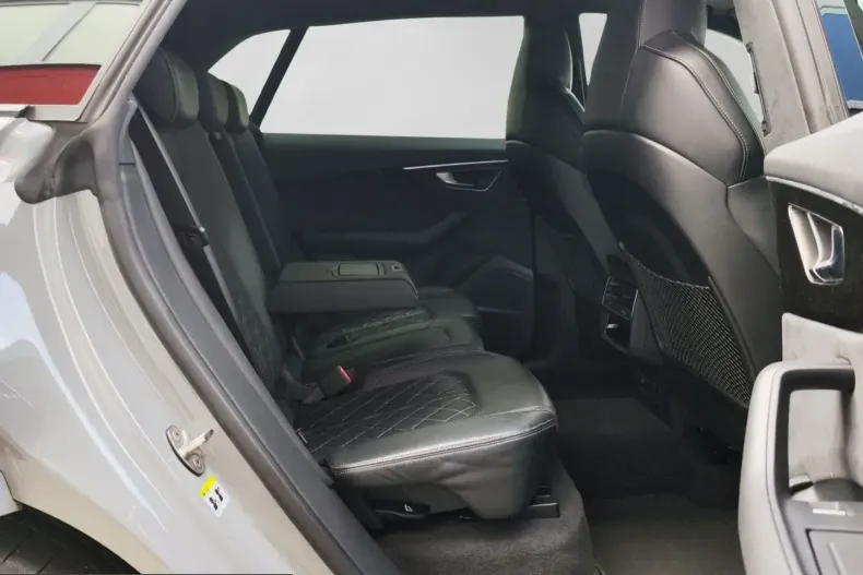 Audi Q8 din 2023 cu 74.321 km - oferta AUD204555 - foto 5