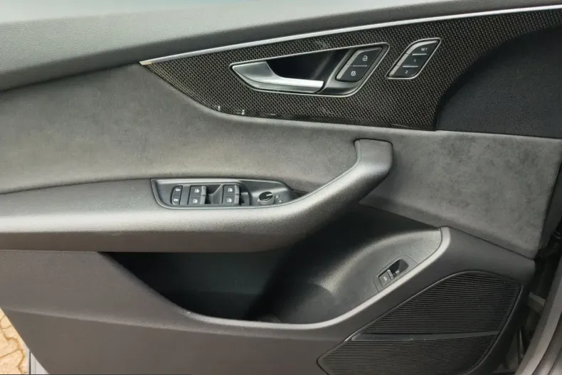 Audi Q8 din 2023 cu 74.321 km - oferta AUD204555 - foto 7