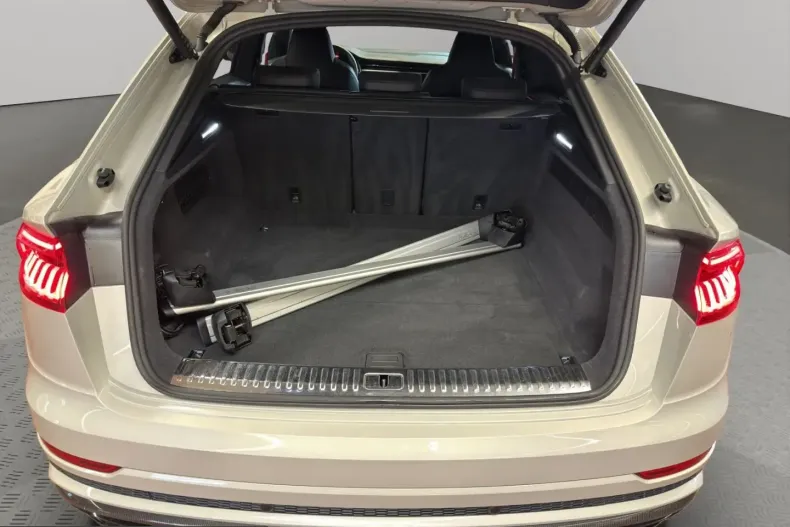 Audi Q8 din 2022 cu 94.648 km - oferta AUD204559 - foto 14