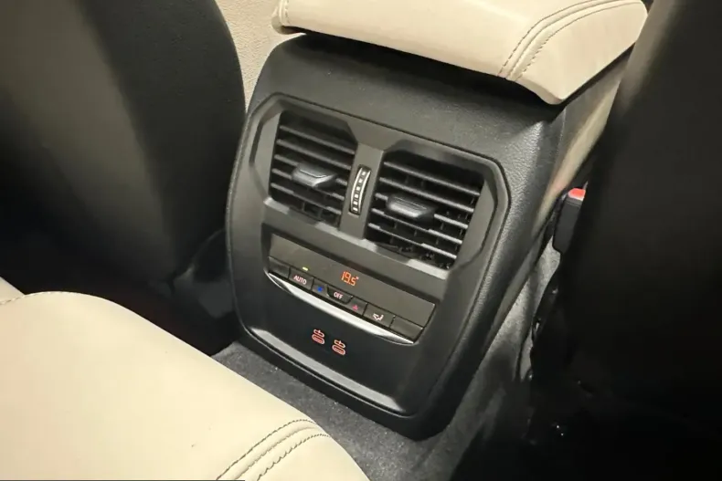 BMW M4 (Seria 4) din 2023 cu 21.828 km - oferta BMW204566 - foto 32