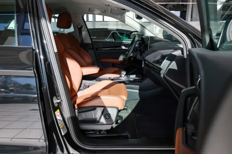 Audi Q5 din 2023 cu 98.134 km - oferta AUD204570 - foto 4