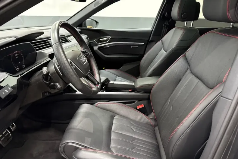 Audi SQ8 din 2024 cu 29.867 km - oferta AUD204572 - foto 5