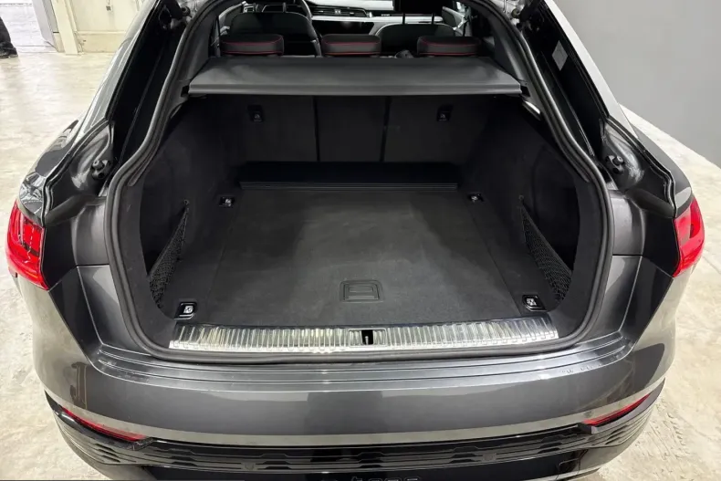 Audi SQ8 din 2024 cu 29.867 km - oferta AUD204572 - foto 9