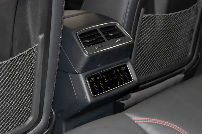 Audi SQ8 din 2024 cu 7.893 km - oferta AUD204573 - foto 14