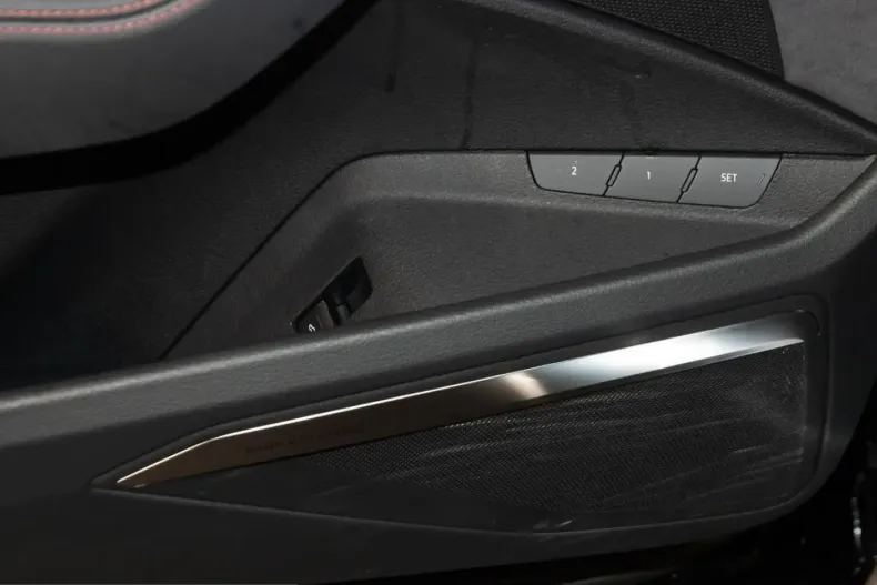 Audi SQ8 din 2024 cu 7.893 km - oferta AUD204573 - foto 15