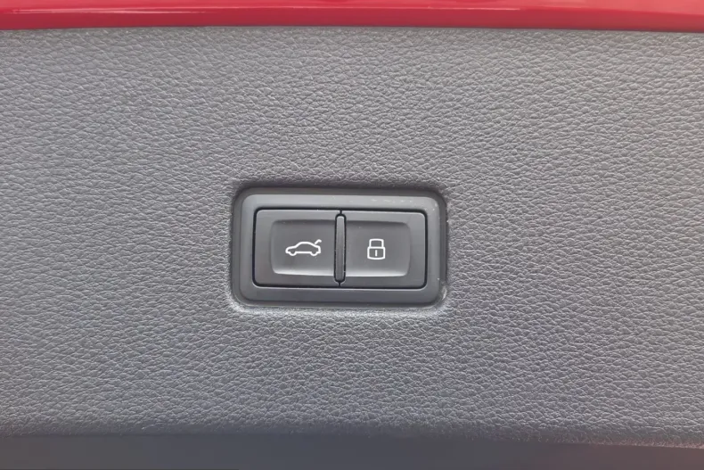 Audi SQ8 din 2025 cu 17.051 km - oferta AUD204574 - foto 11