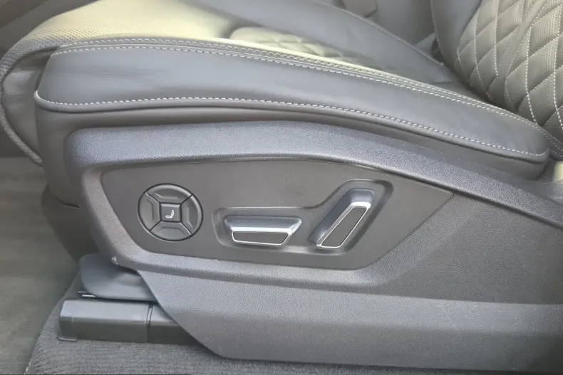 Audi SQ8 din 2025 cu 17.051 km - oferta AUD204574 - foto 14