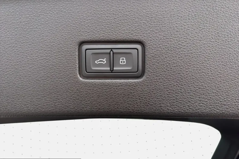 Audi Q8 din 2023 cu 31.400 km - oferta AUD204582 - foto 12