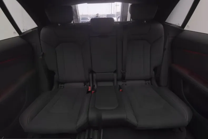 Audi Q8 din 2024 cu 13.100 km - oferta AUD204584 - foto 4