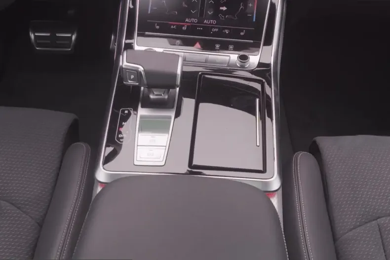 Audi Q8 din 2024 cu 13.100 km - oferta AUD204584 - foto 11