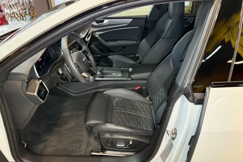 Audi RS7 din 2025 cu 10.500 km - oferta AUD204586 - foto 14