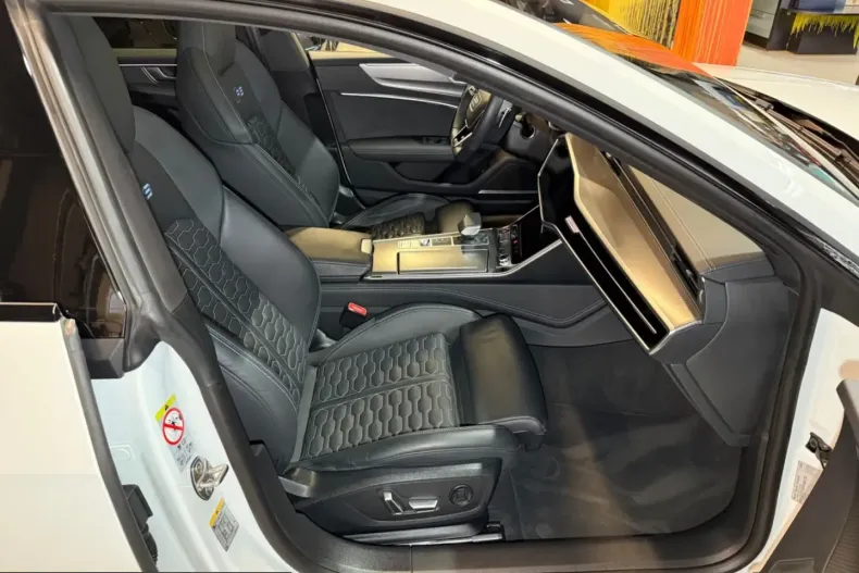 Audi RS7 din 2025 cu 10.500 km - oferta AUD204586 - foto 17