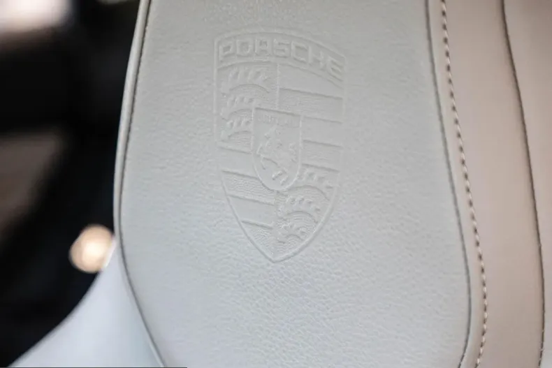 Porsche Taycan din 2023 cu 30.000 km - oferta POR204592 - foto 10