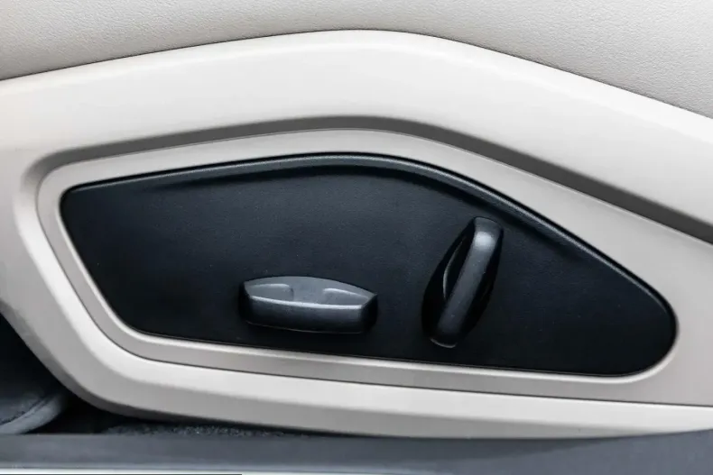 Porsche Taycan din 2023 cu 30.000 km - oferta POR204592 - foto 11