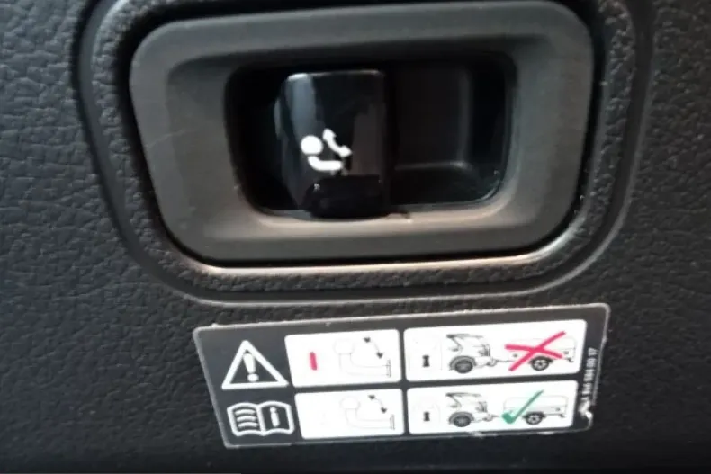 Mercedes-Benz CLE 180 (Clasa CLE) din 2025 cu 26.300 km - oferta MER204597 - foto 13