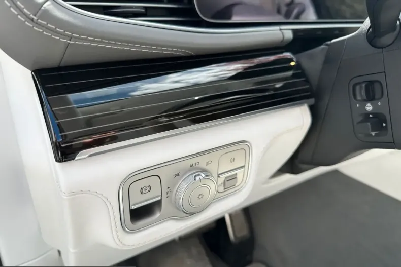 Mercedes-Benz GLS 600 (Clasa GLS) din 2022 cu 82.000 km - oferta MER204598 - foto 11