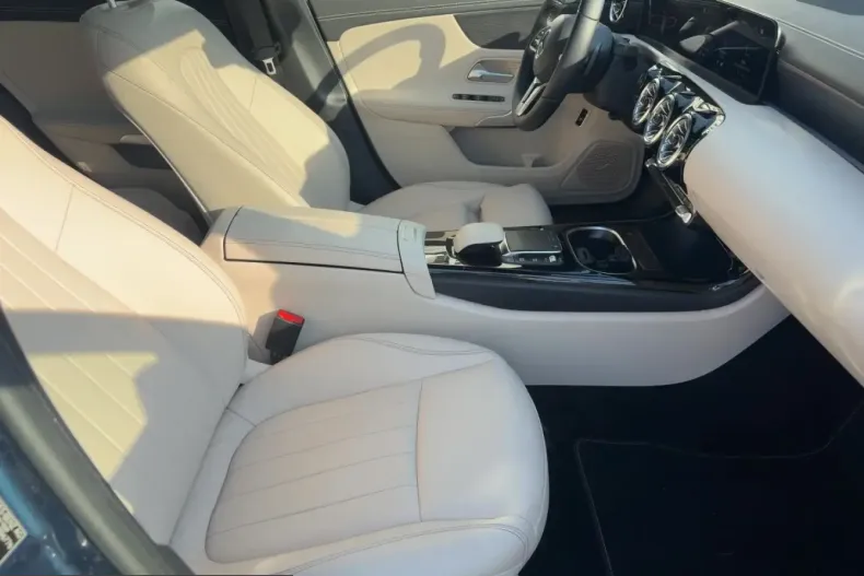 Mercedes-Benz A 250 (Clasa A) din 2022 cu 81.217 km - oferta MER204604 - foto 6