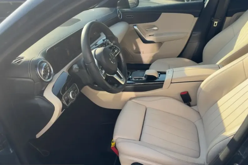 Mercedes-Benz A 250 (Clasa A) din 2022 cu 81.217 km - oferta MER204604 - foto 12