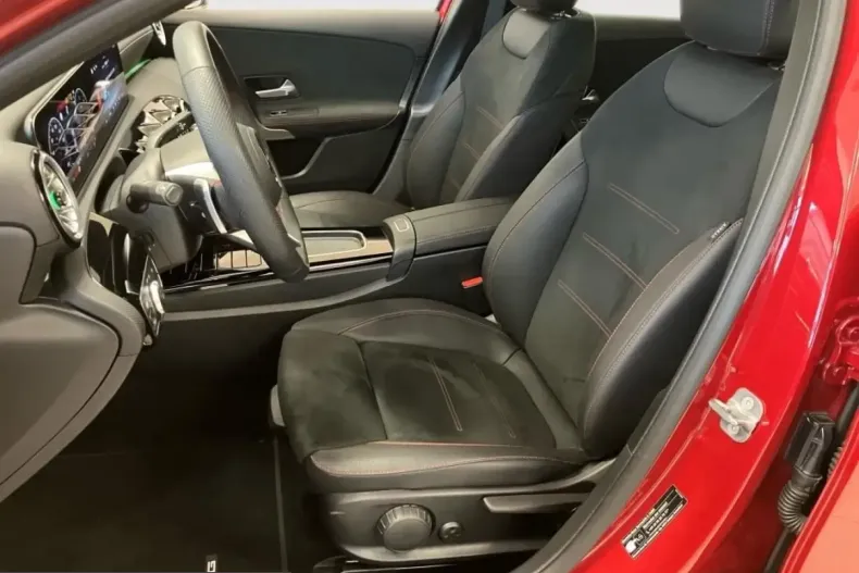 Mercedes-Benz A 220 (Clasa A) din 2024 cu 7.678 km - oferta MER204608 - foto 10