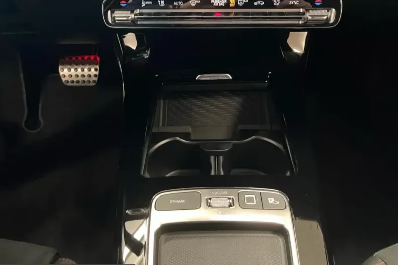 Mercedes-Benz A 220 (Clasa A) din 2024 cu 7.678 km - oferta MER204608 - foto 22