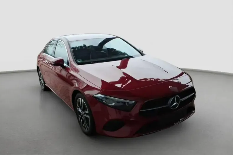 Mercedes-Benz A 180 (Clasa A) din 2024 cu 16.300 km - oferta MER204610 - foto 1