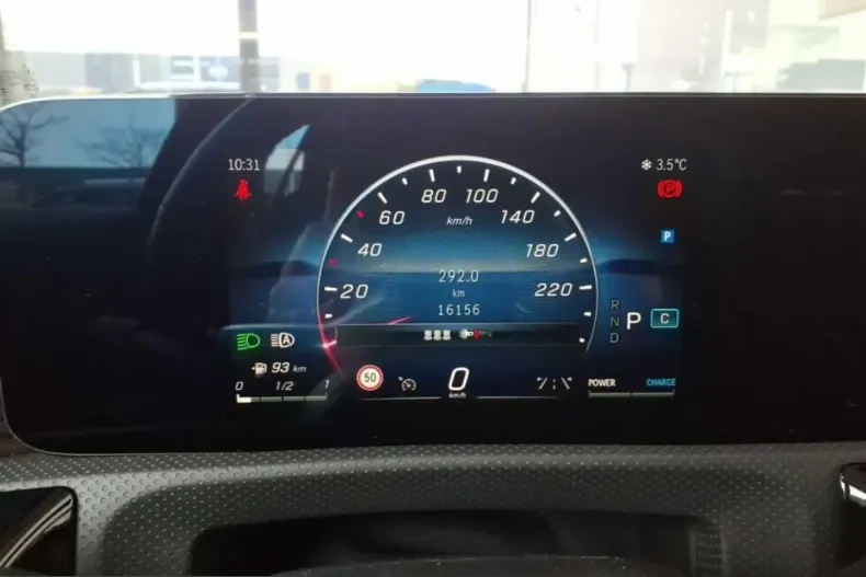 Mercedes-Benz A 180 (Clasa A) din 2024 cu 16.300 km - oferta MER204610 - foto 7