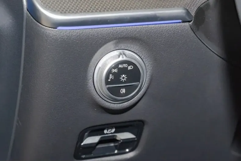 Mercedes-Benz C 180 (Clasa C) din 2025 cu 14.987 km - oferta MER204613 - foto 12