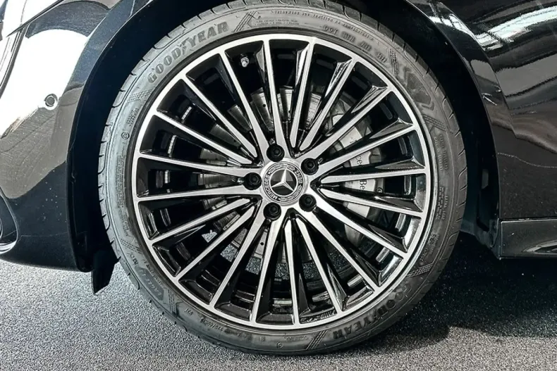 Mercedes-Benz C 180 (Clasa C) din 2025 cu 5.500 km - oferta MER204614 - foto 9