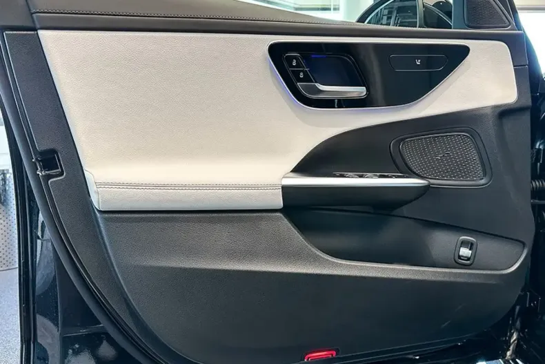 Mercedes-Benz C 180 (Clasa C) din 2025 cu 5.500 km - oferta MER204614 - foto 12