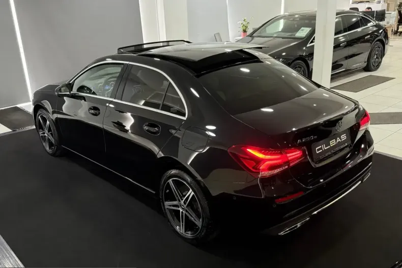 Mercedes-Benz A 250 (Clasa A) din 2022 cu 31.885 km - oferta MER204618 - foto 12