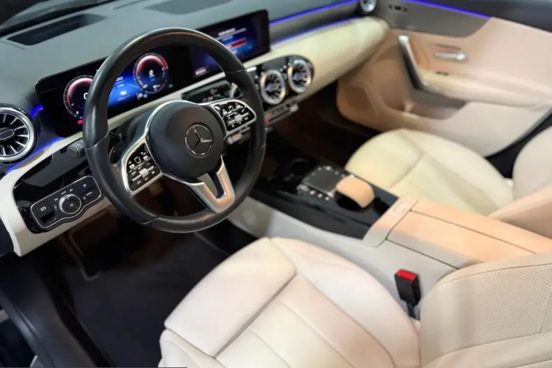 Mercedes-Benz A 250 (Clasa A) din 2022 cu 31.885 km - oferta MER204618 - foto 13